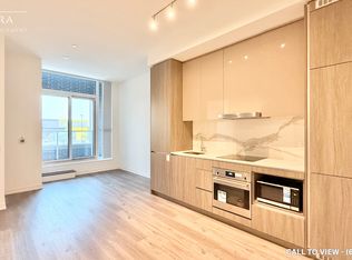 28 Interchange Way #201, Vaughan, ON L4K5C3