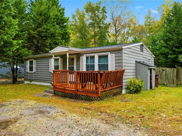 1628 Ballahack Rd, Chesapeake, VA 23322