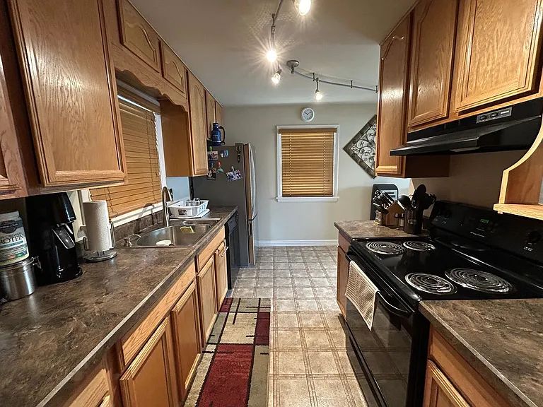1309 Avenue E — Photo 5