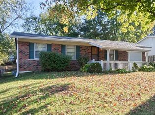 177 Rockview Dr, Saint Louis, MO