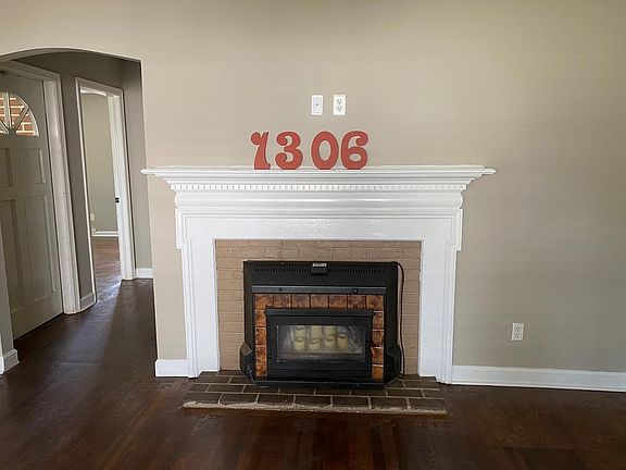 4th image of 1306 McRee Dr