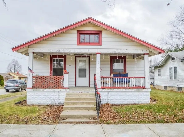 1202 Shelby St, Shelbyville, IN 46176