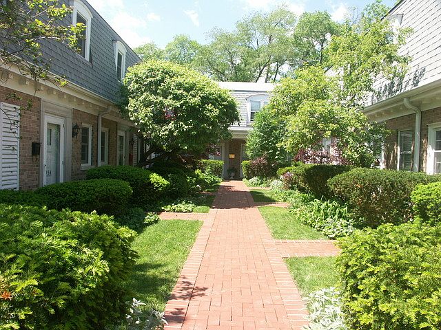 1st image of 1968 Linden Ave
