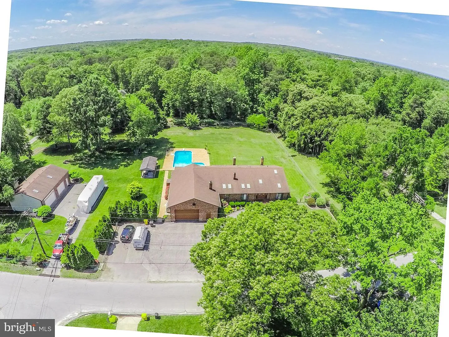 210 Brookfield Rd photo 1