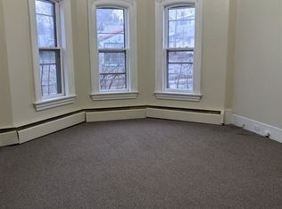 1 Green St APT 5, Claremont, NH 03743