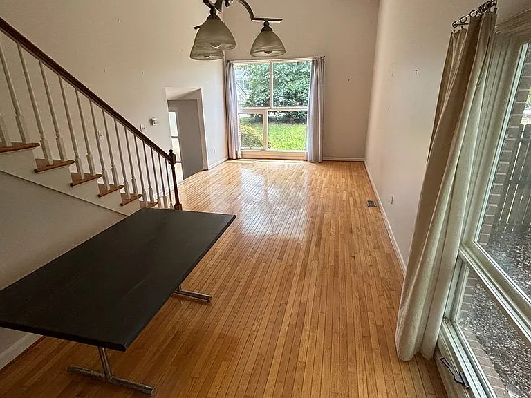 2312 Bedford Ave — Photo 9
