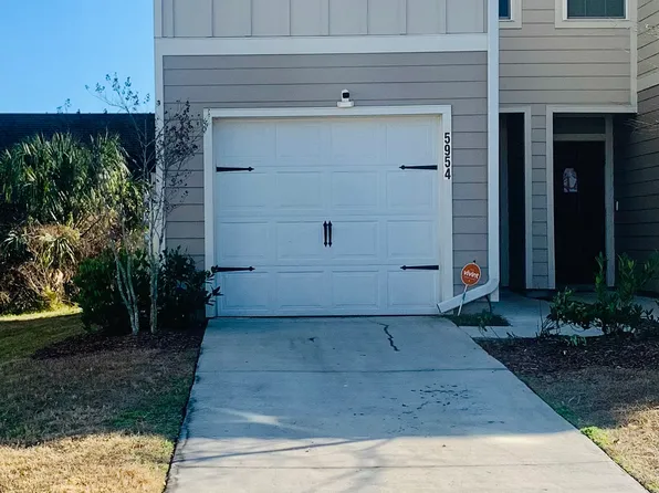 5954 Creekside Crossing Dr, Jacksonville, FL 32210