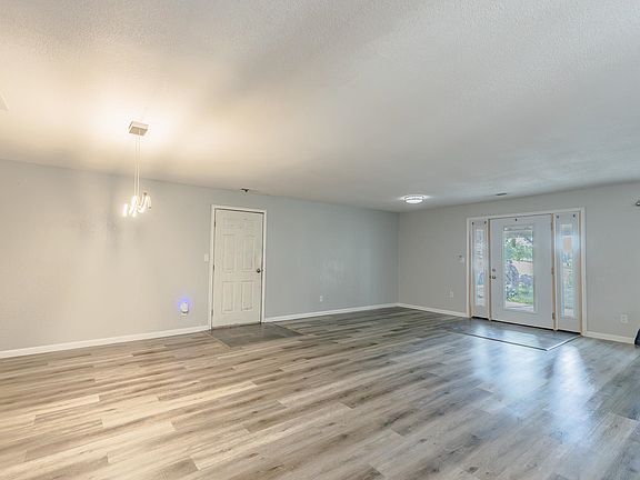 5th image of 2696 430th Ave