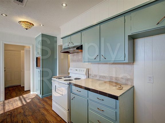 5th image of 214 Brookhaven Ter