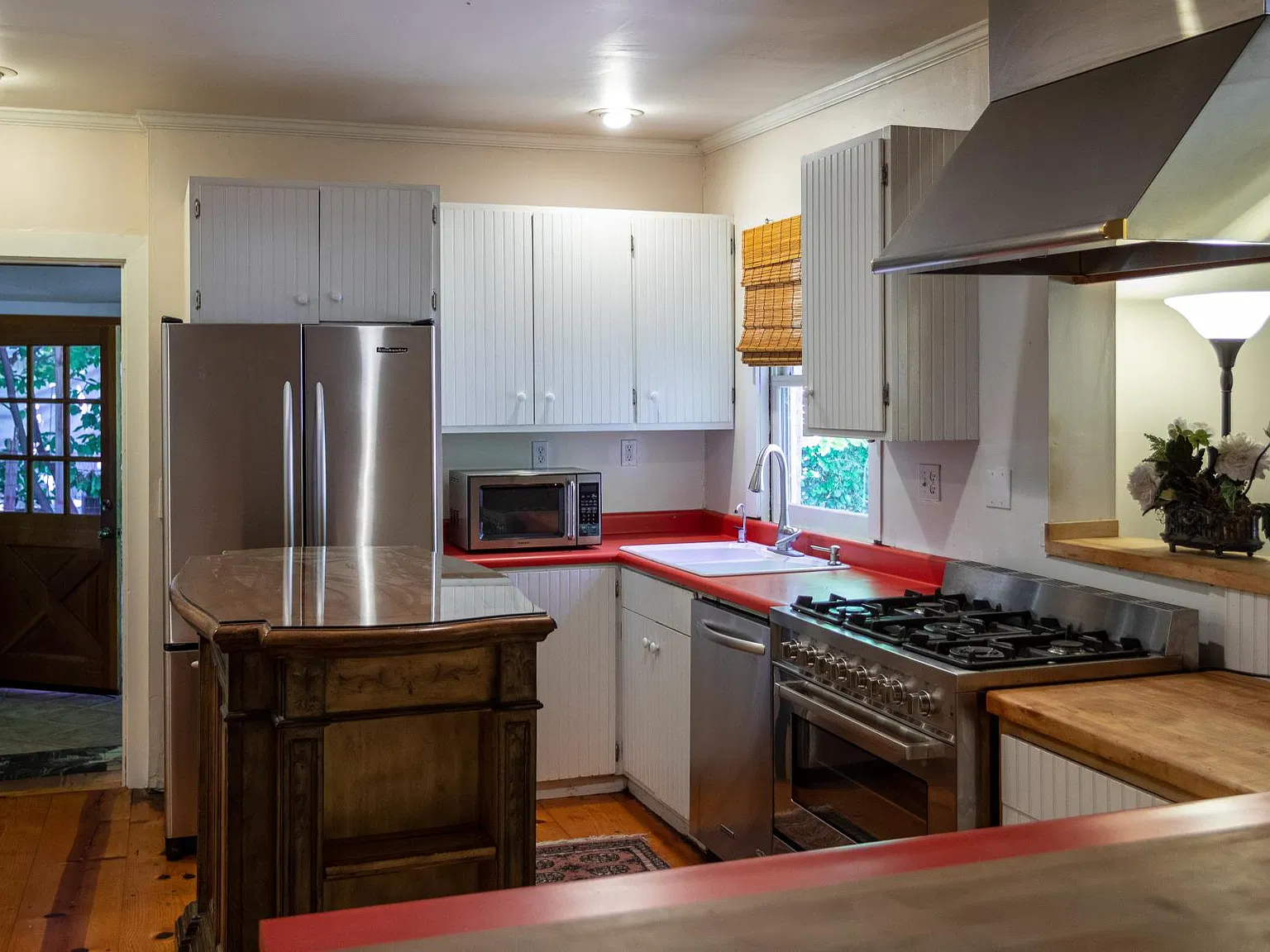 3 bed, 1178 sqft, $2,950 — Photo 4