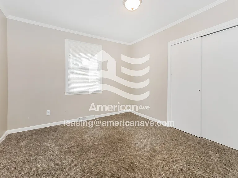 1447666_011_wm_-_bedroom_12979481.jpg