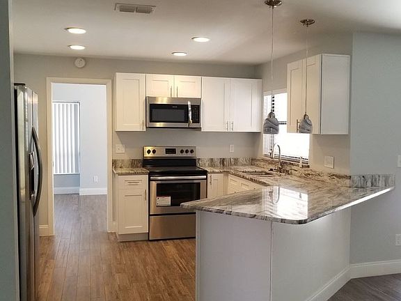 5th image of 13606 Clubside Dr