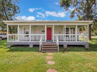 504 Billington St, Clute, TX 77531
