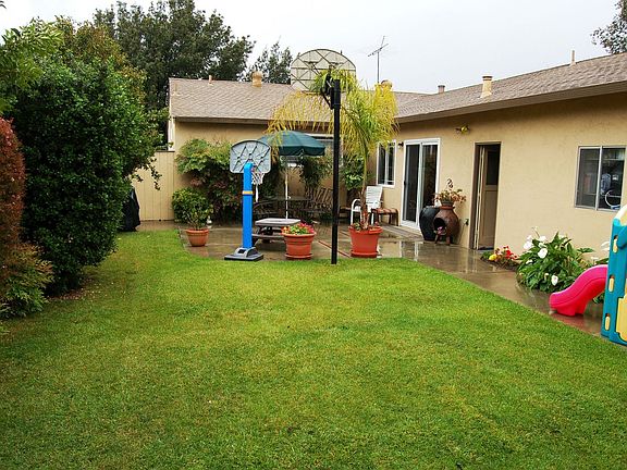 3rd image of 2508 Loomis Dr