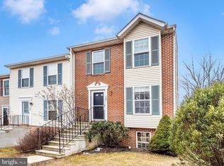 122 N Towne Ct, Mount Airy, MD 21771