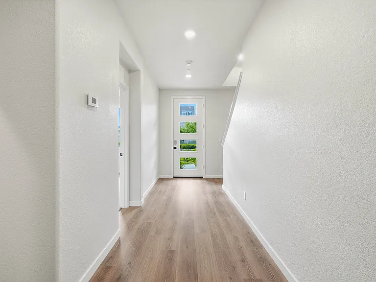 3818 E Commerce Way — Photo 33