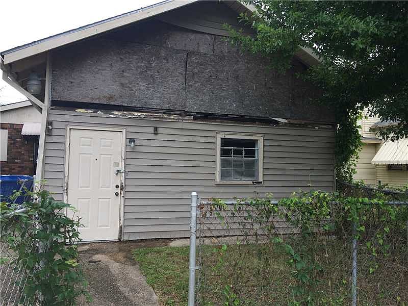 2nd image of 4777 Eastern St