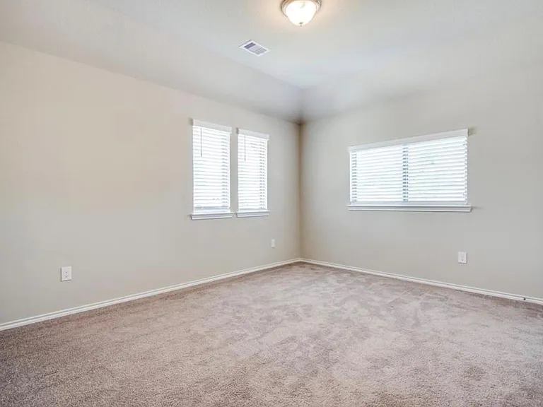 523 Timber Voyage Ct — Photo 12