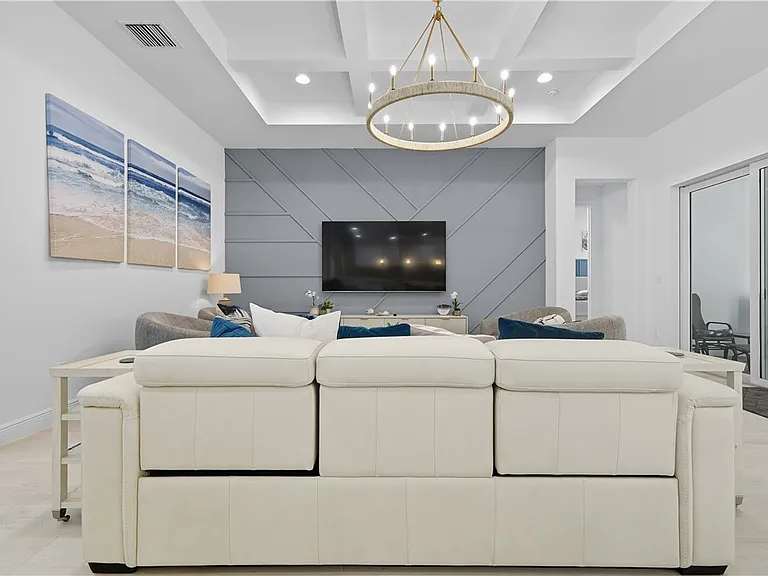 9530 Seagrape Dr — Photo 2