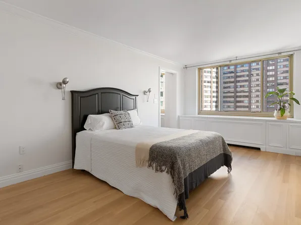 30 West 63rd Street image 9 of 18