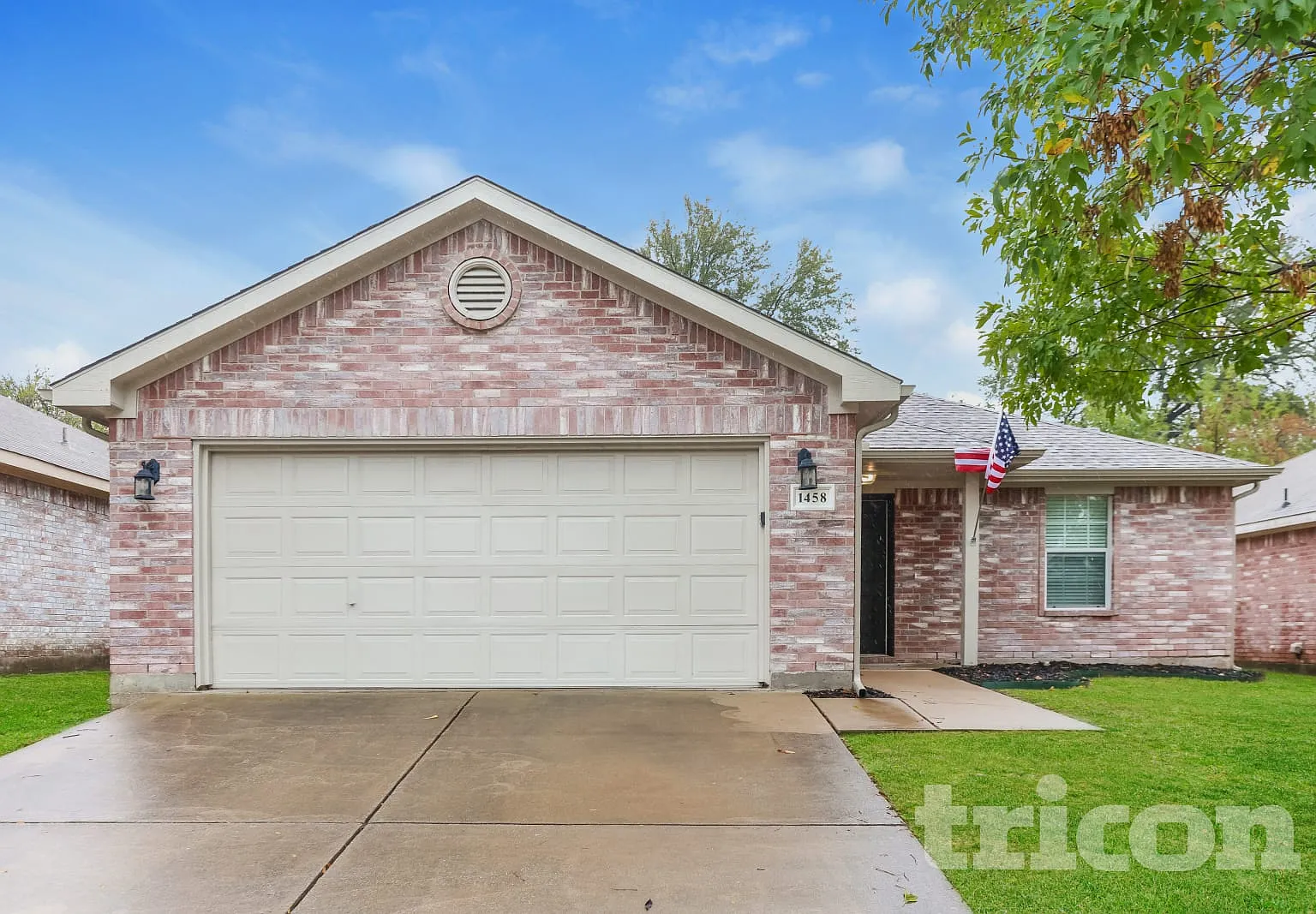 1458 Sax Leigh Dallas TX — Photo 1