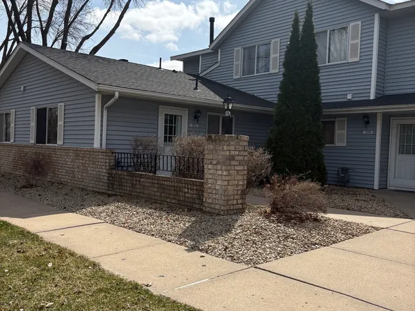 1202 W Royal Oaks Dr, Shoreview, MN 55126