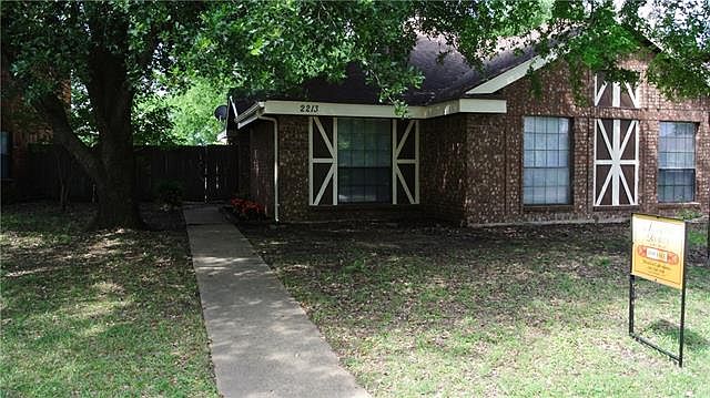 1st image of 2213 Prairie Creek Trl