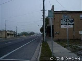 319 S Main St, Chiefland, FL 32626