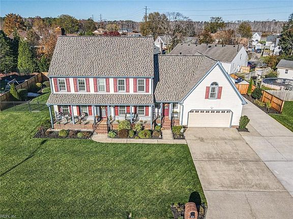 3rd image of 916 Northwood Dr