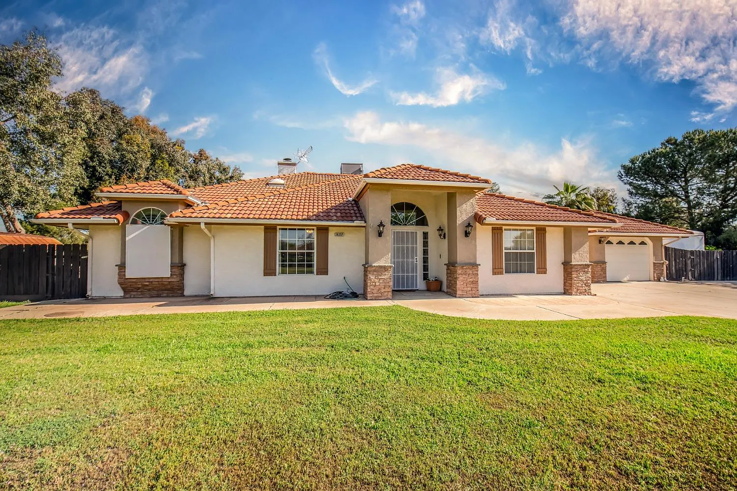 36357 Marciel Ave photo 1