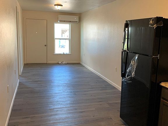 2nd image of 502 E Bayview Blvd #D
