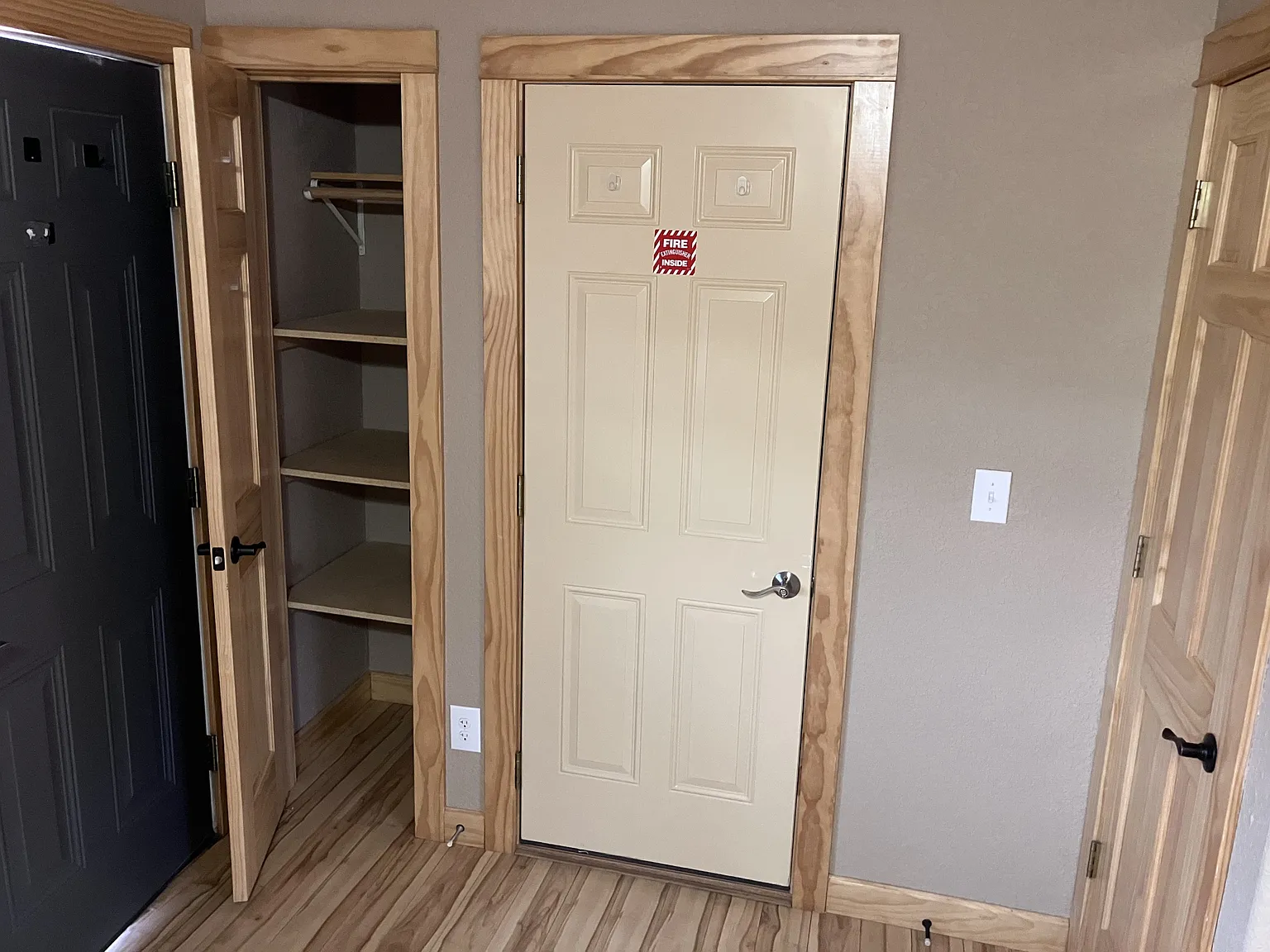 40 Davis Court - 2 — Photo 2