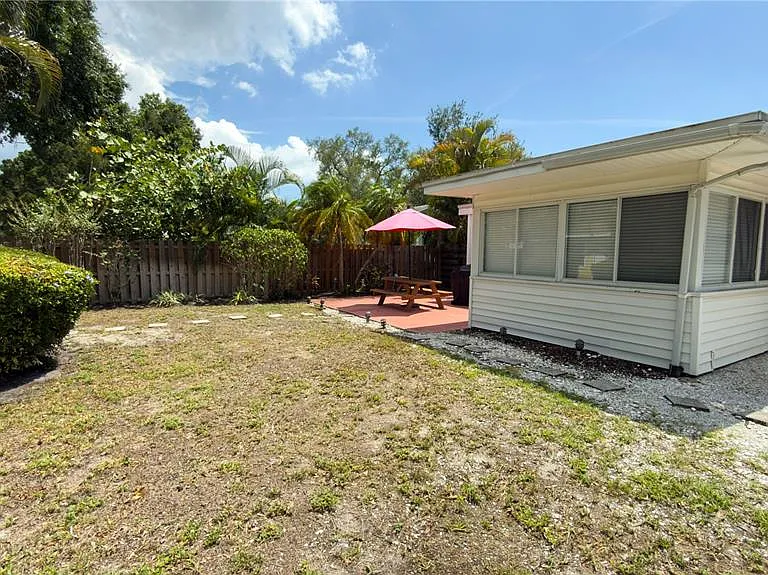 2475 W Paulstan Ct — Photo 16