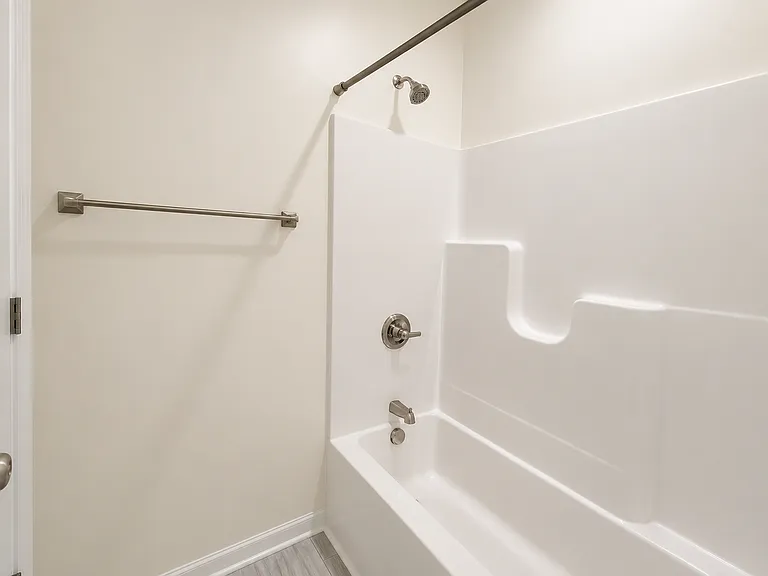 103A Looper St — Photo 15