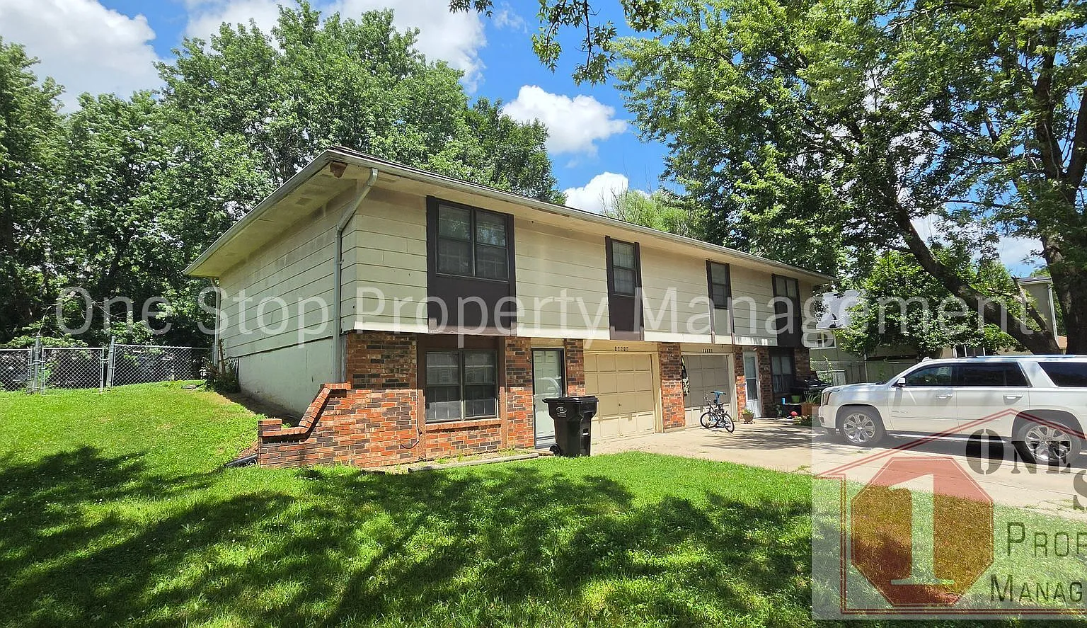 3 bedroom, 2 bathroom Duplex in Independence — Photo 1
