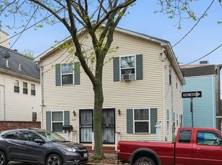 221 W 9th St, South Boston, MA 02127