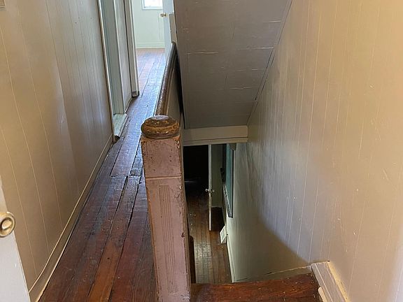 2nd Floor Hall