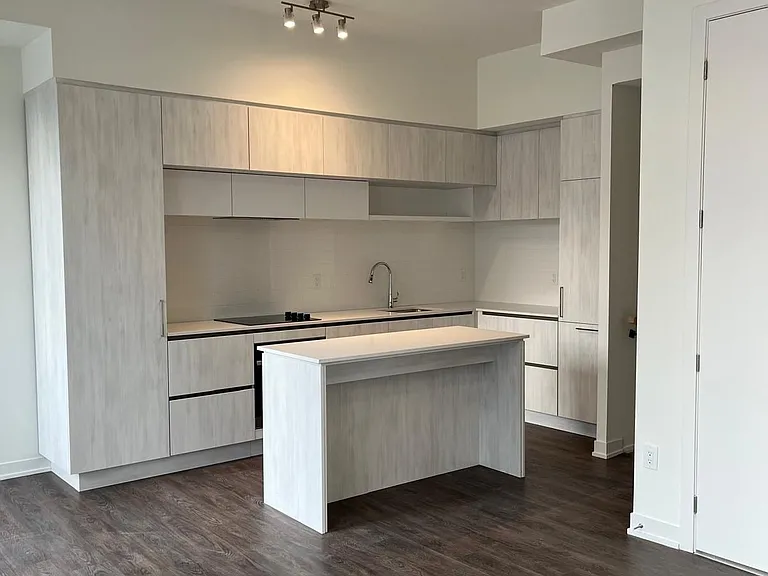 10 David Eyer Rd #1209 — Photo 2