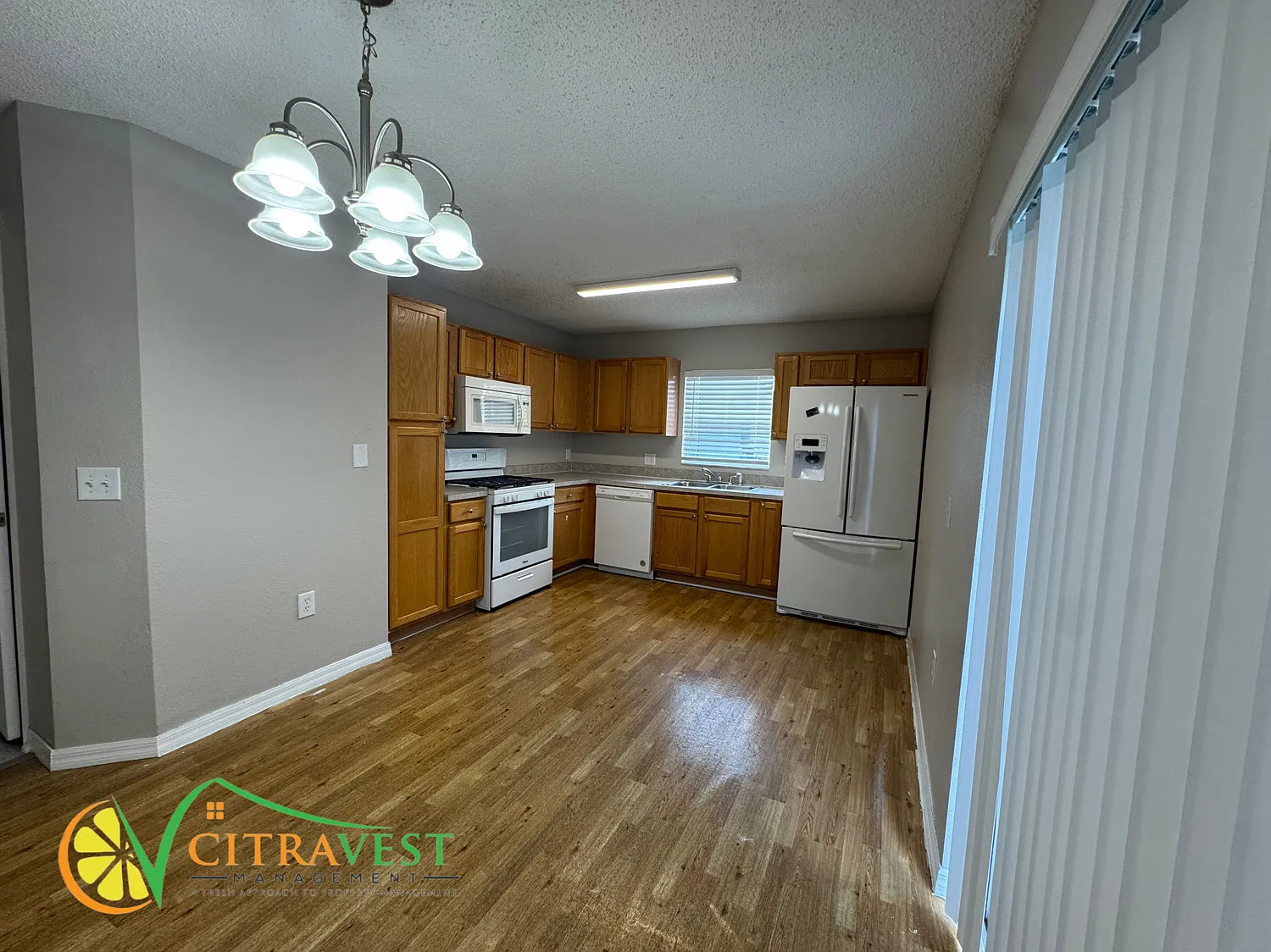Davenport 4 Bedroom House Available Now! — Photo 3