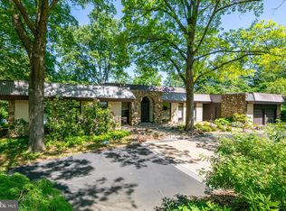 10 Lowell Dr, Reading, PA 19606