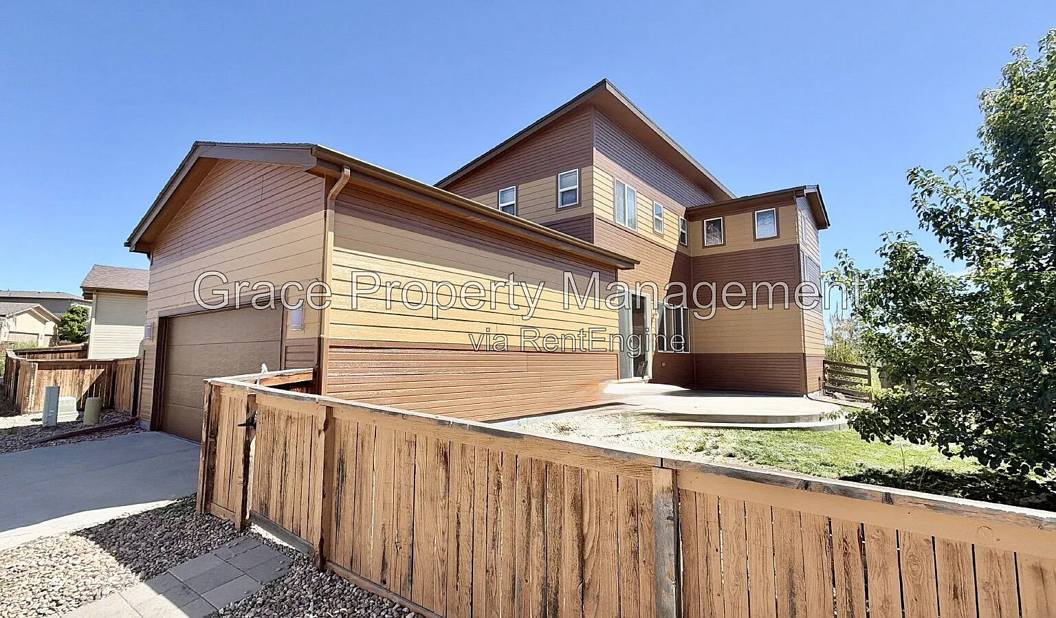 3 bed, 2.5 bath, 1929 sqft, $2,995 — Photo 2