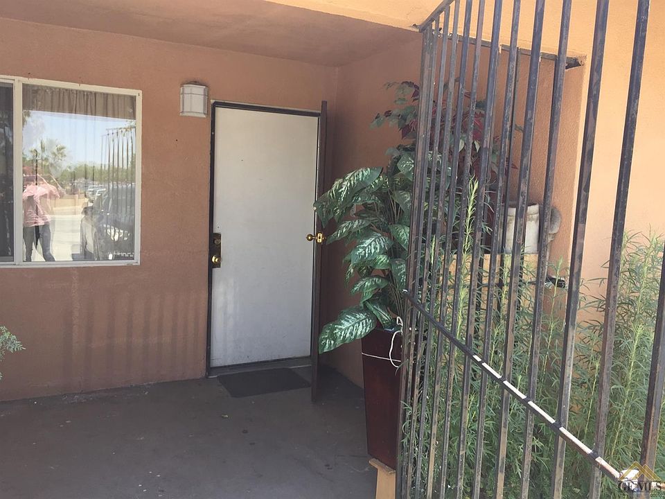 2nd image of 3414 Hale St