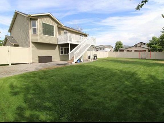 3rd image of 8030 S Blackberry St