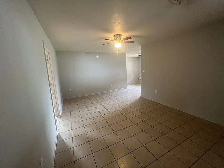 120 E Palm St — Photo 8