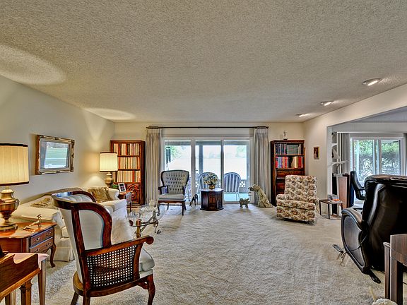 2nd image of 10013 W Manzanita Dr