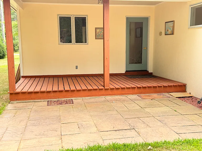 18 Kirby Rd — Photo 27