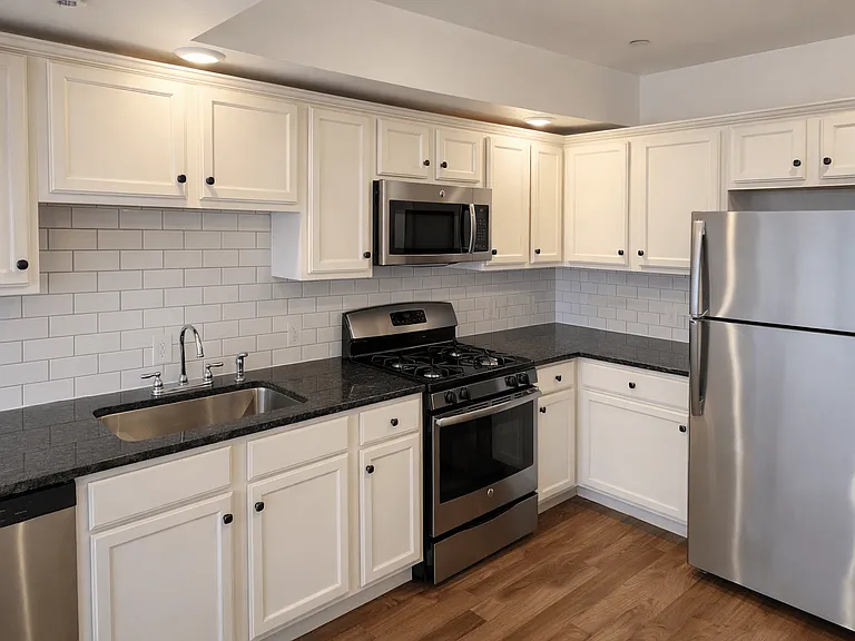 5261 Ridge Avenue — Photo 24