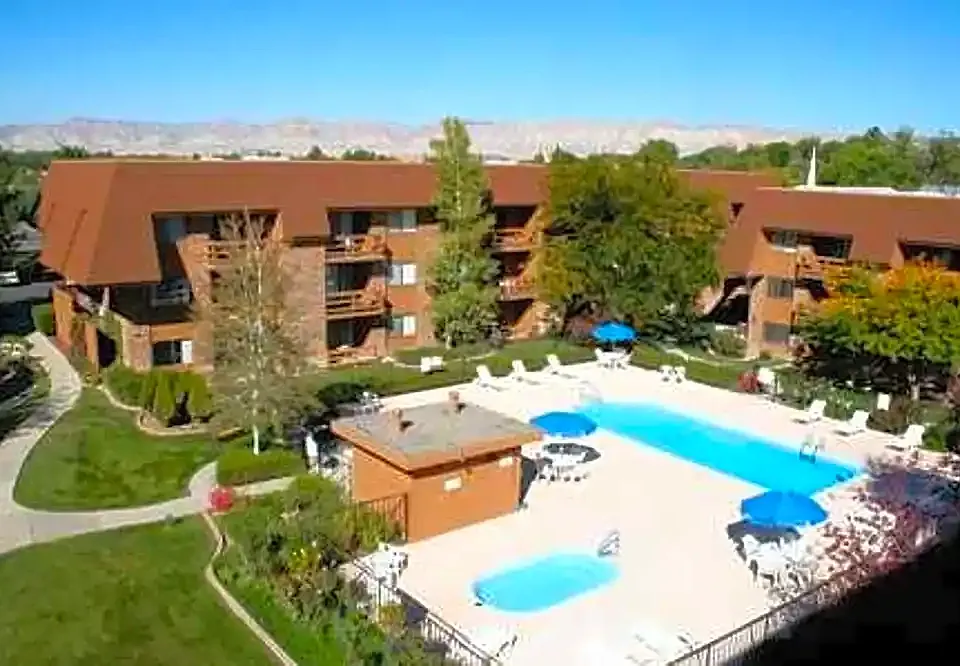 Northwoods Apartments