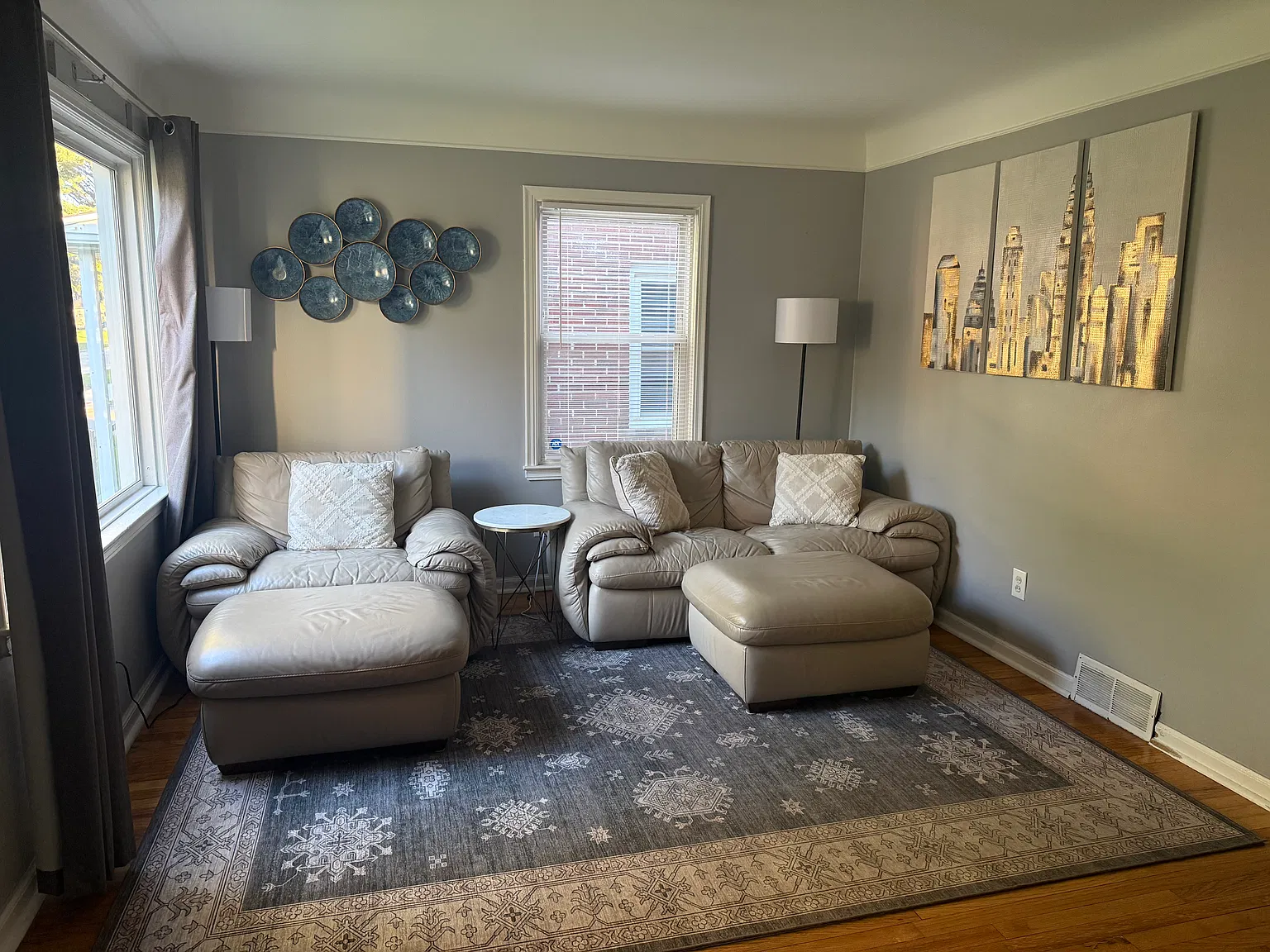 3 bed, 1.5 bath, 980 sqft, $2,200 — Photo 3
