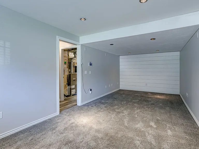 19714 Laci St — Photo 20